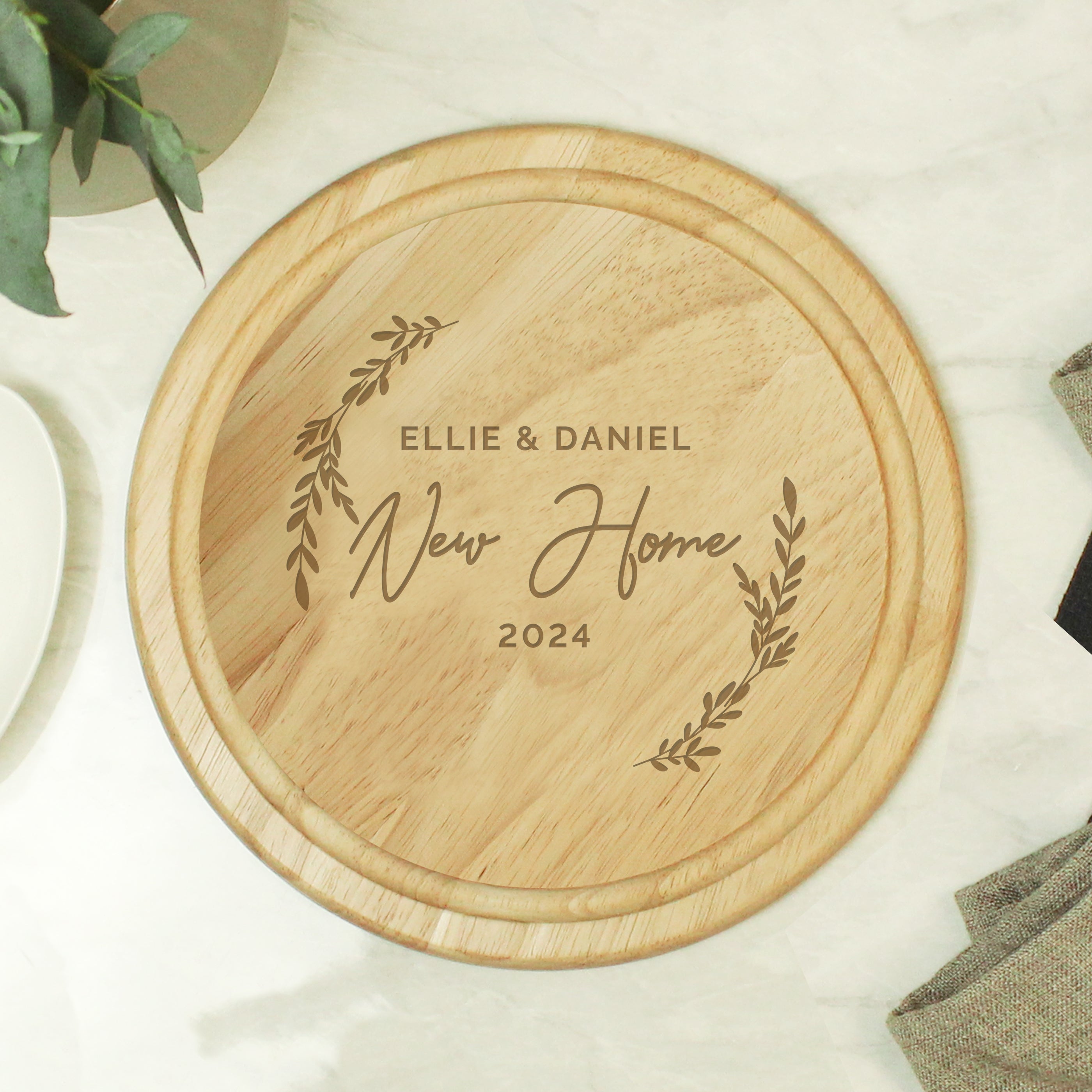 Personalised Laurel Round Wooden Chopping Board